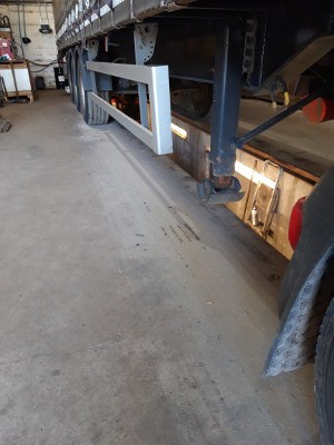 R A Howie based at Kemnay, Kintore, Inverurie,(near Aberdeen) Aberdeenshire, Scotland offer self storage container hire and storage facilities and truck and trailer maintenance including preparation for Ministry of Transport tests (MOTs)